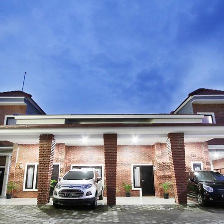D'Paragon Cerry Kejayan Exterior foto